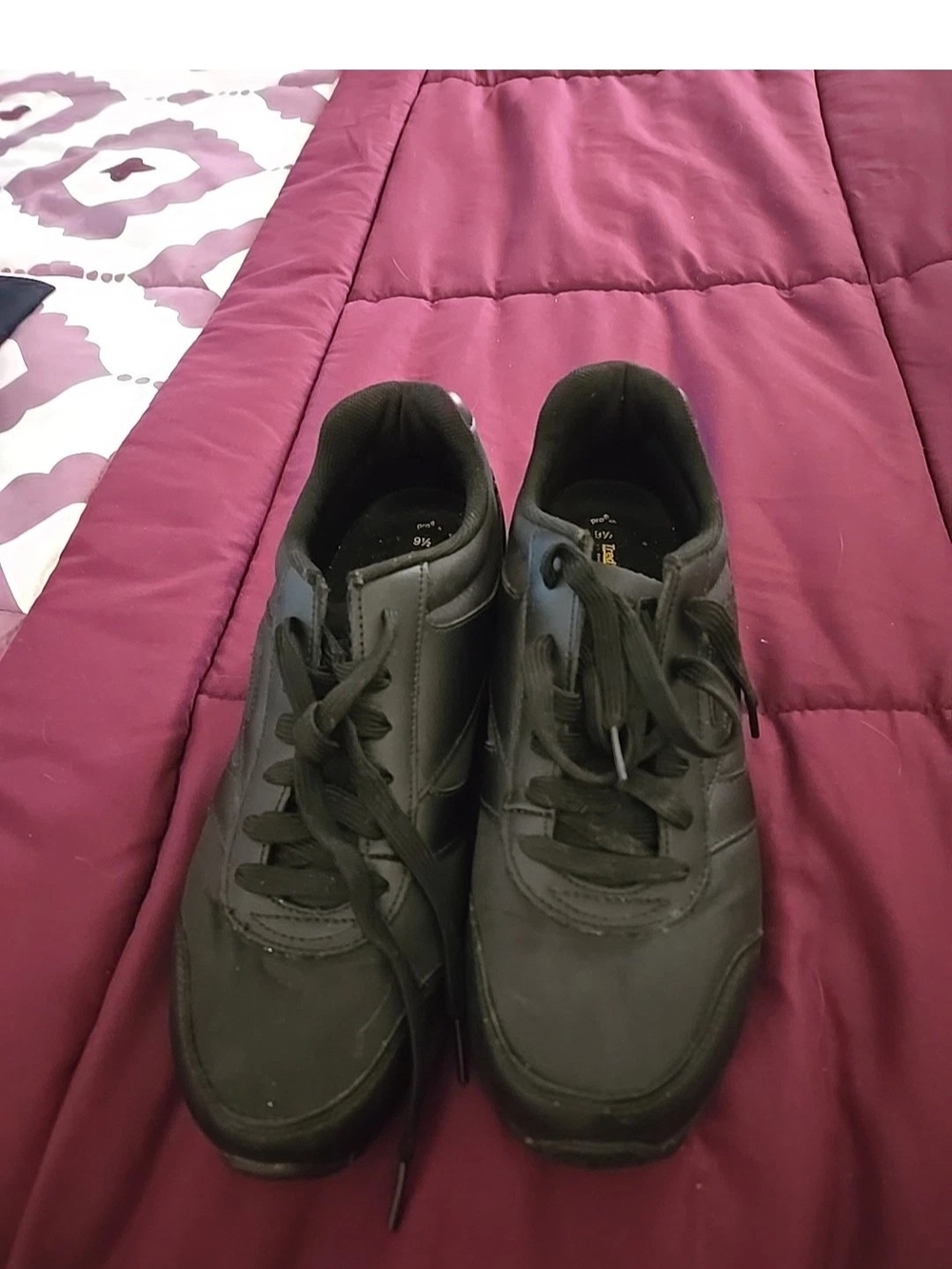 Treadsafe Size 9.5 Men’s Sliqp Resistant Shoes Sneakers B17